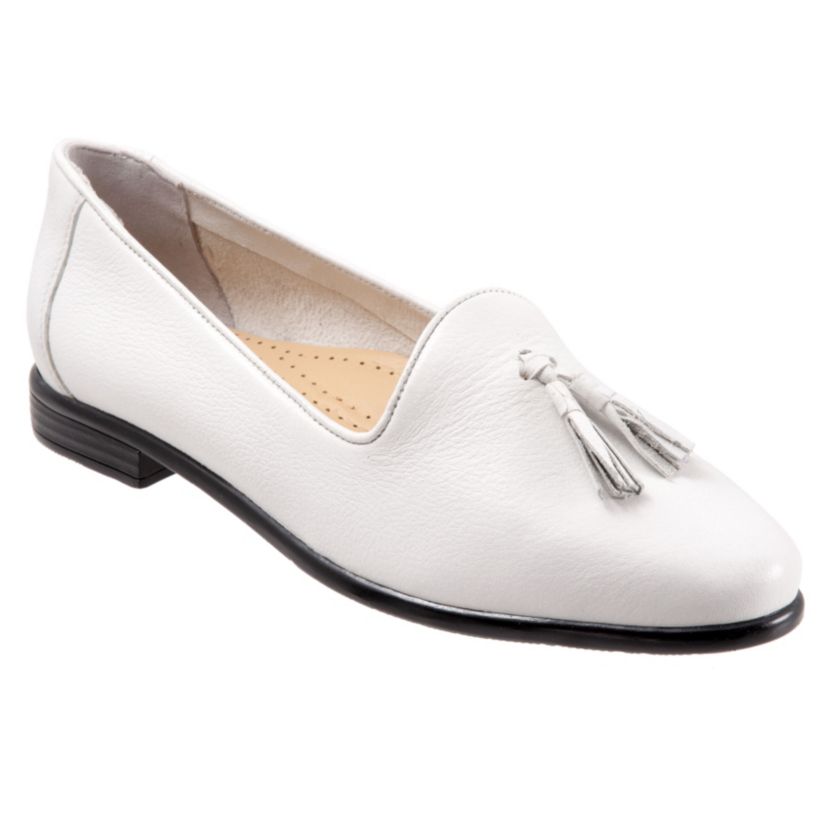Trotters Liz Tassel Flat