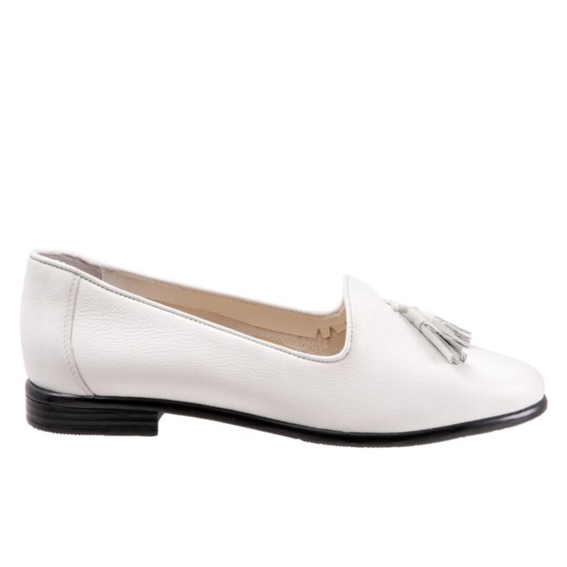 Trotters Liz Tassel Flat