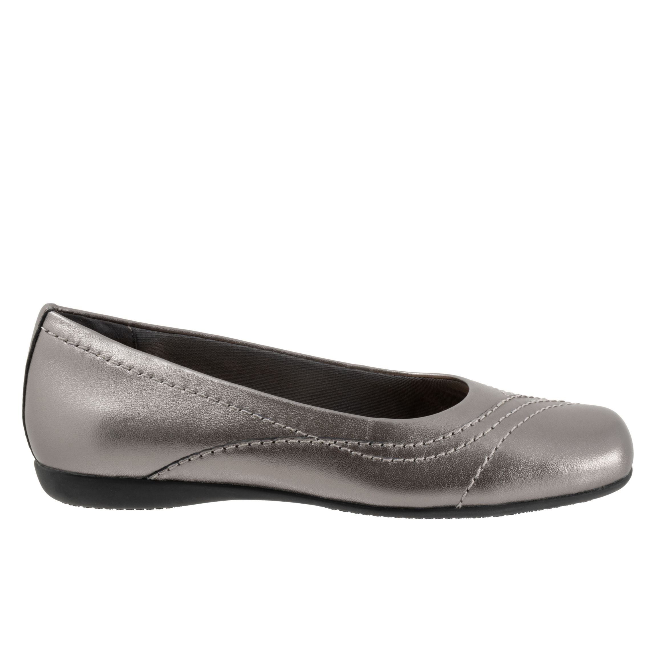 Sasha Flat