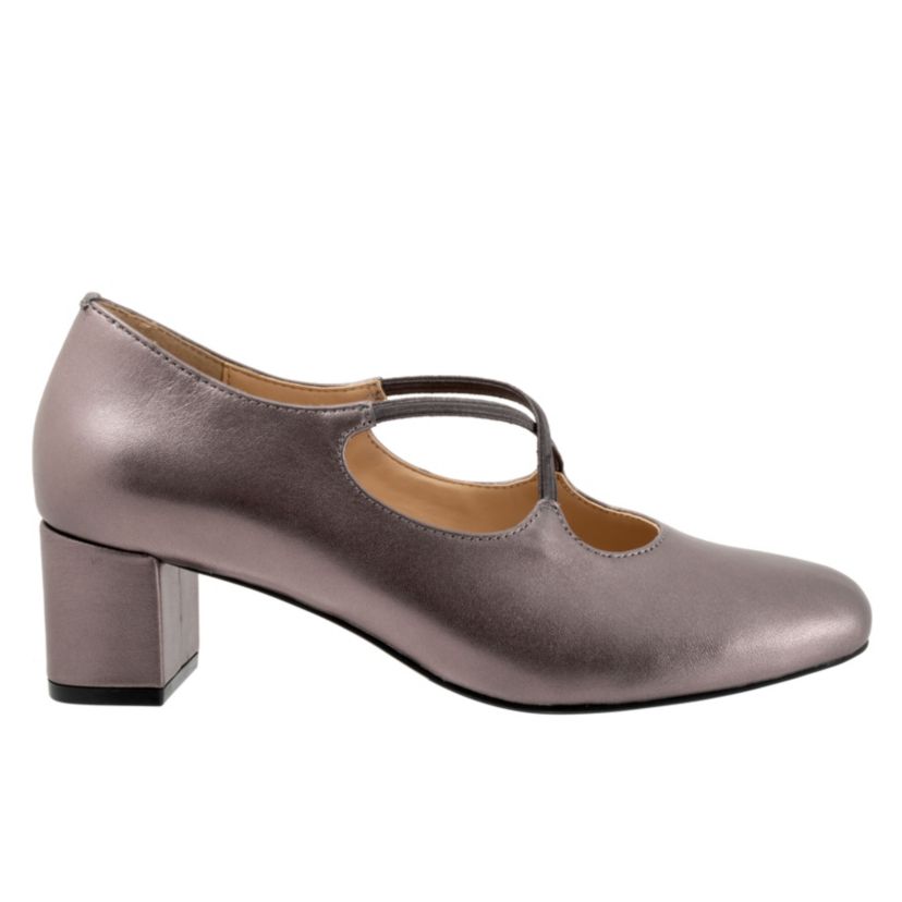 Demi Flats