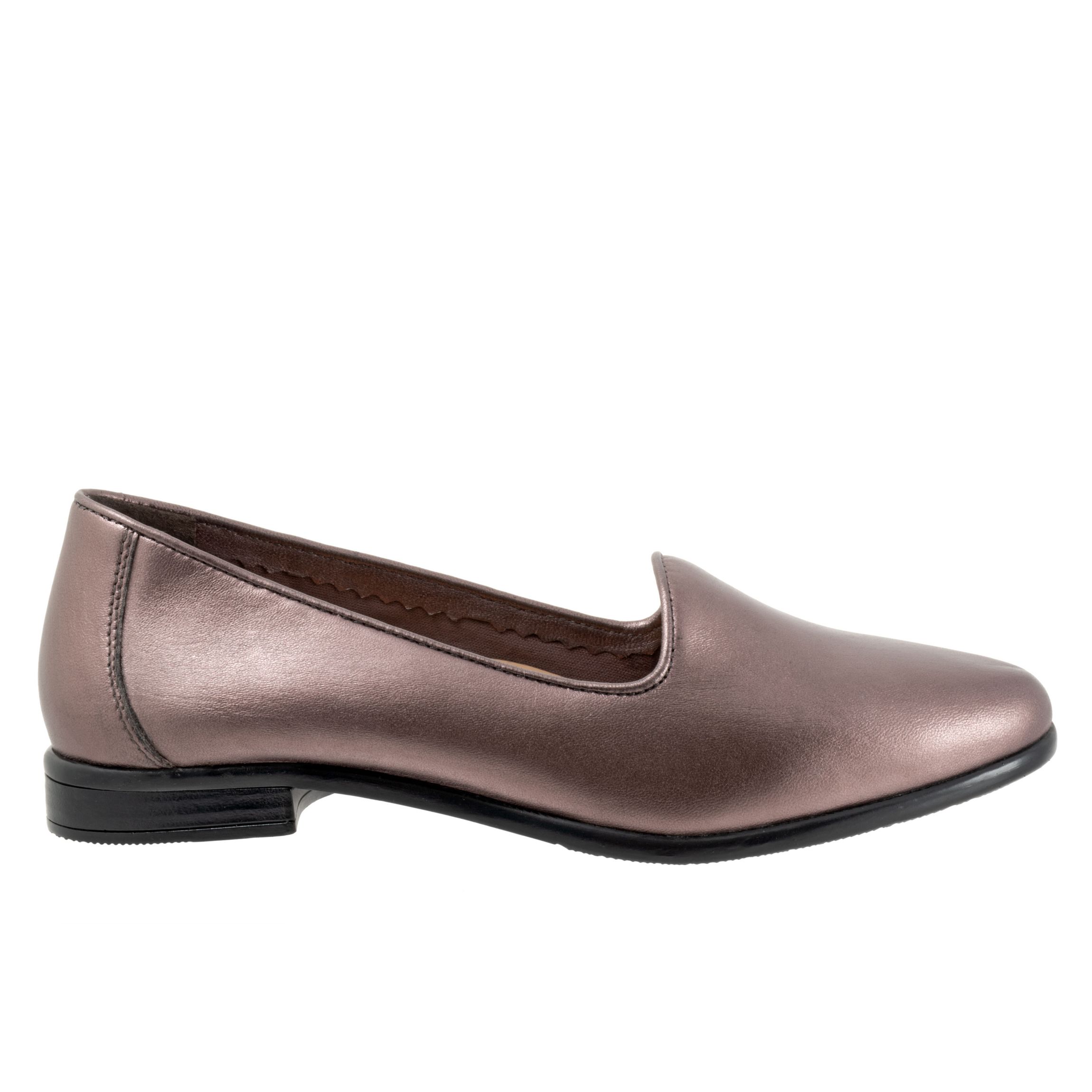 Liz Lux Flat
