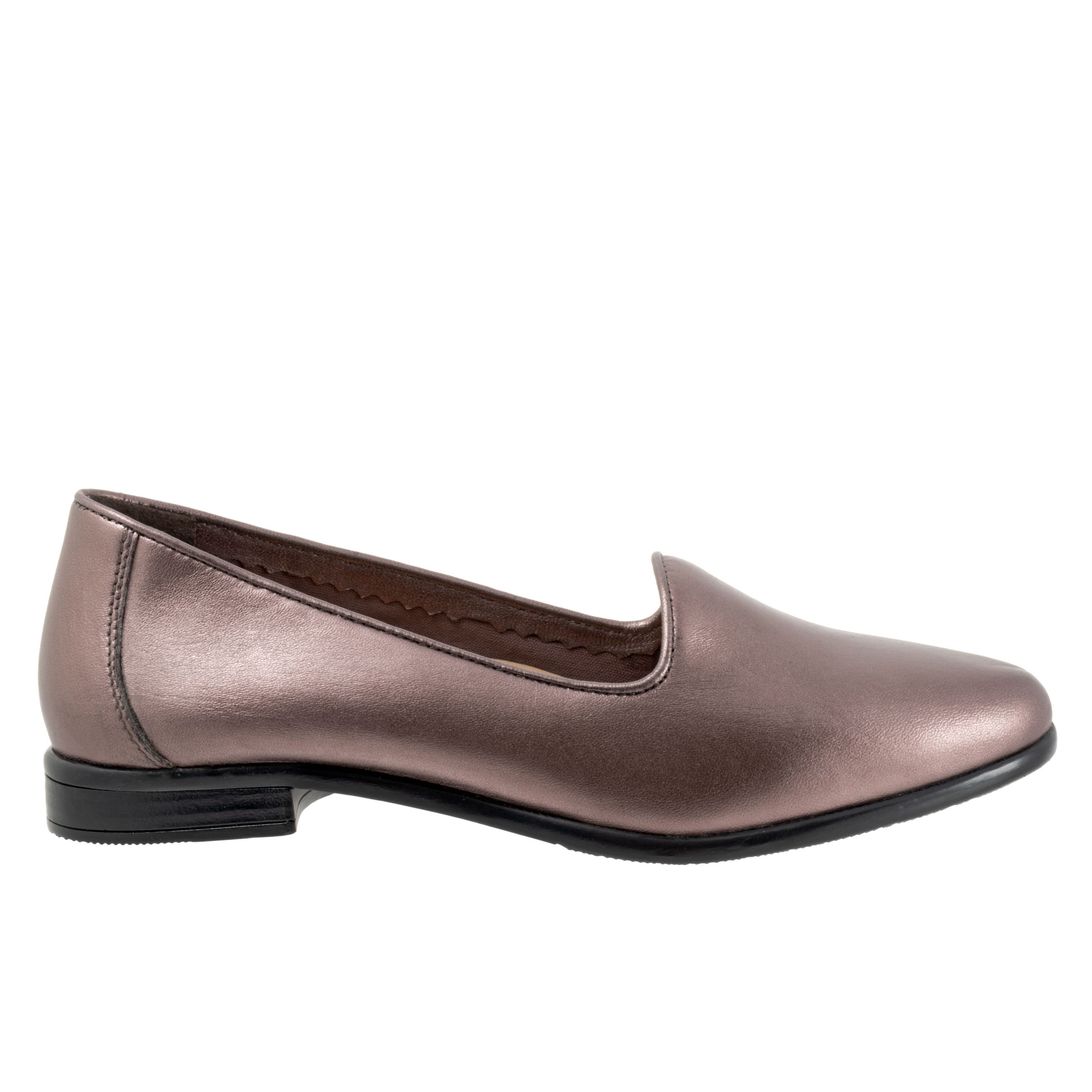 Liz Lux Flat