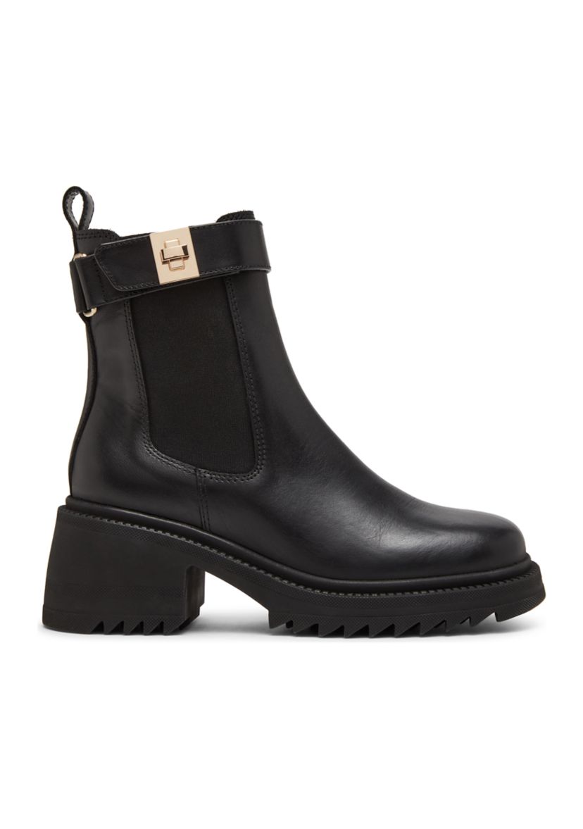 Gate Boots