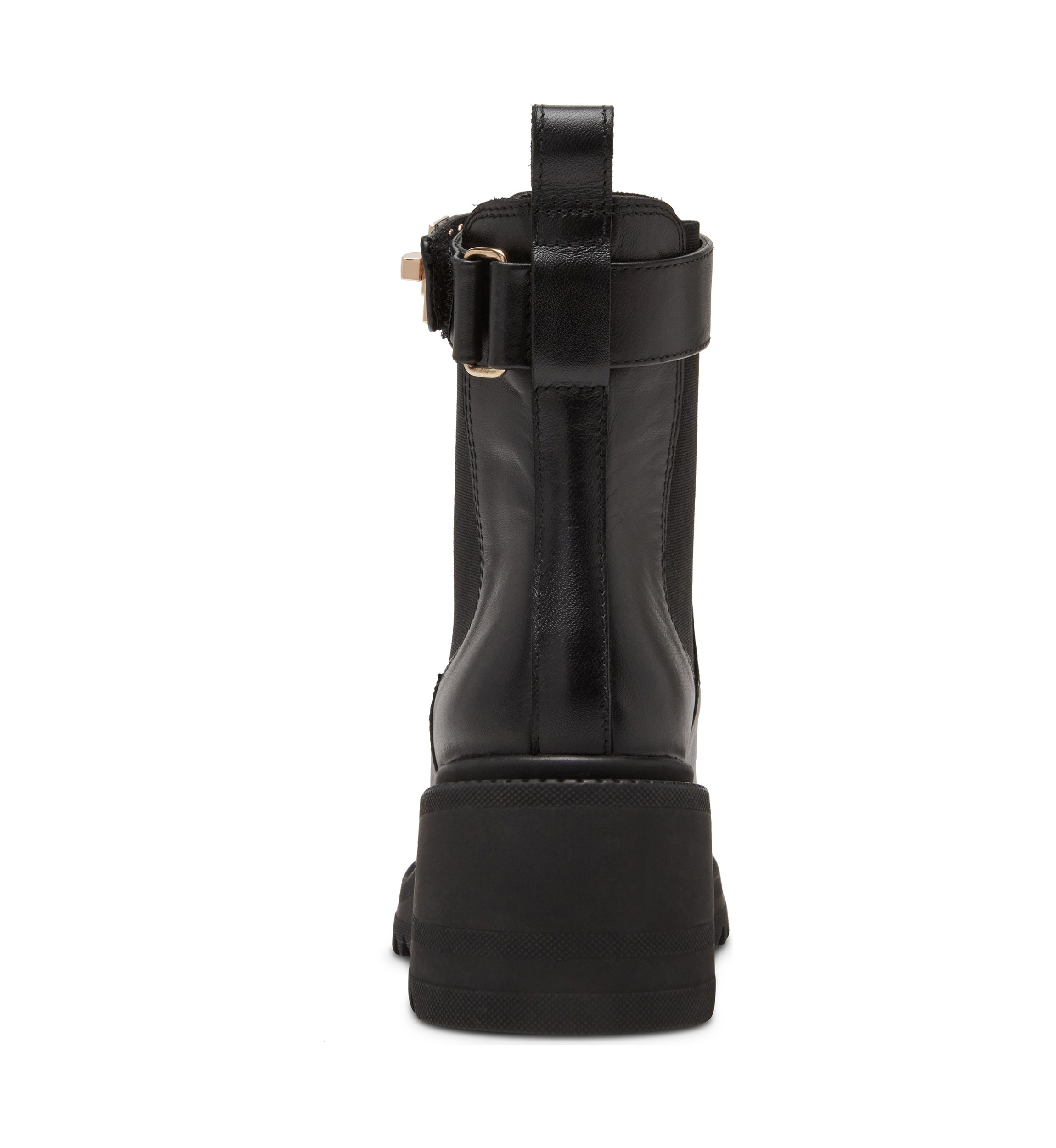 Gate Boots
