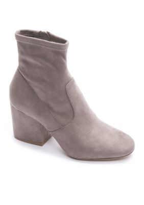 Steve madden best sale iberia sock booties