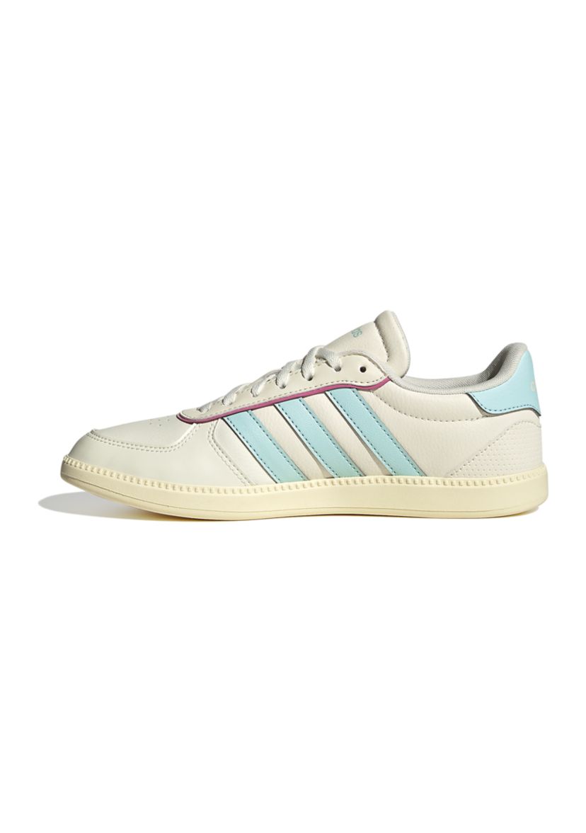 Womens Breaknet Sleek Sneakers