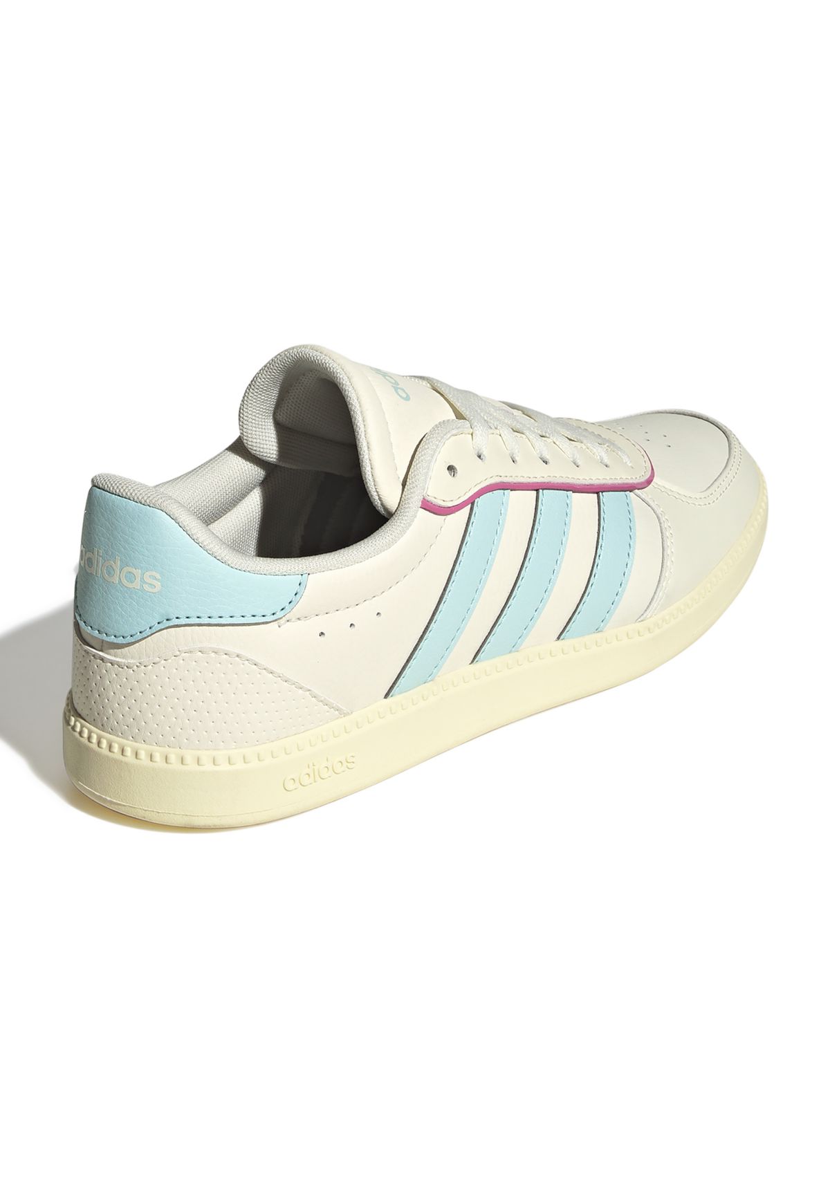 Womens Breaknet Sleek Sneakers