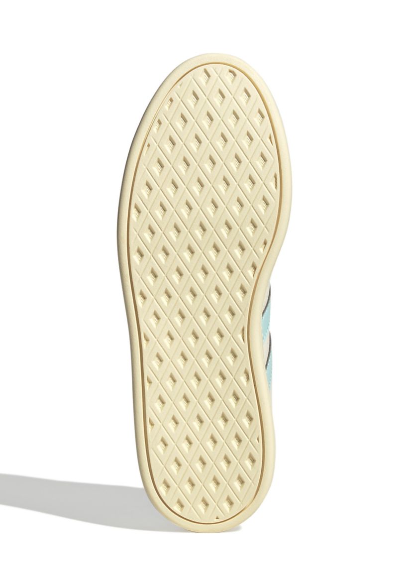 Womens Breaknet Sleek Sneakers