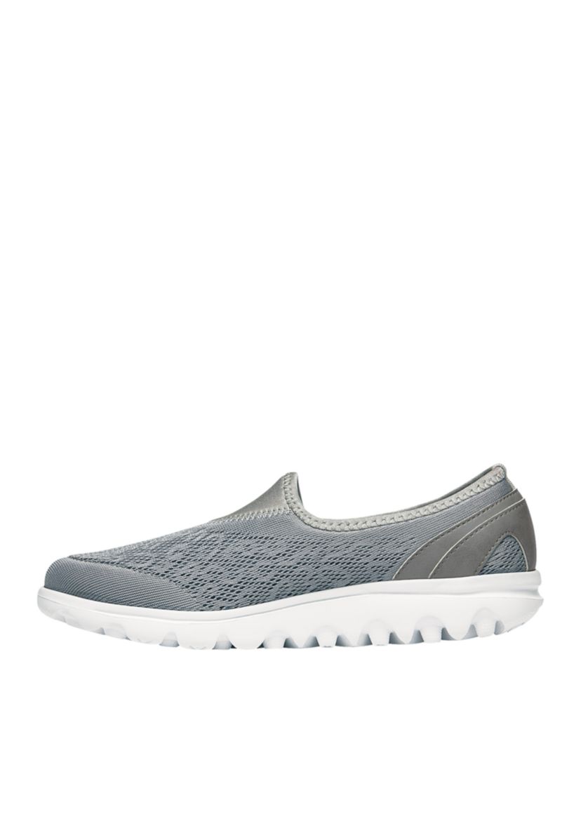 TravelActiv Slip-On Sneaker