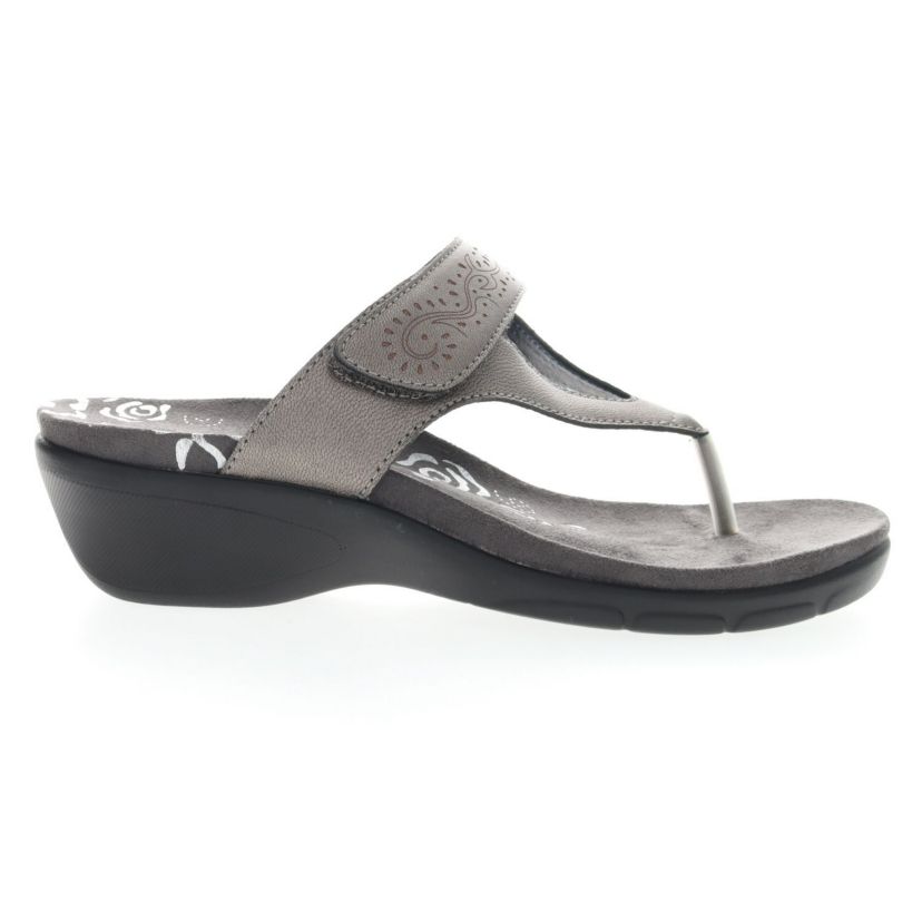 Wynzie Sandals