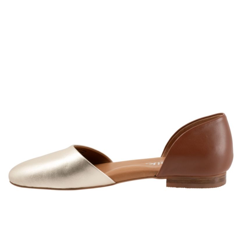 Kamari Flat
