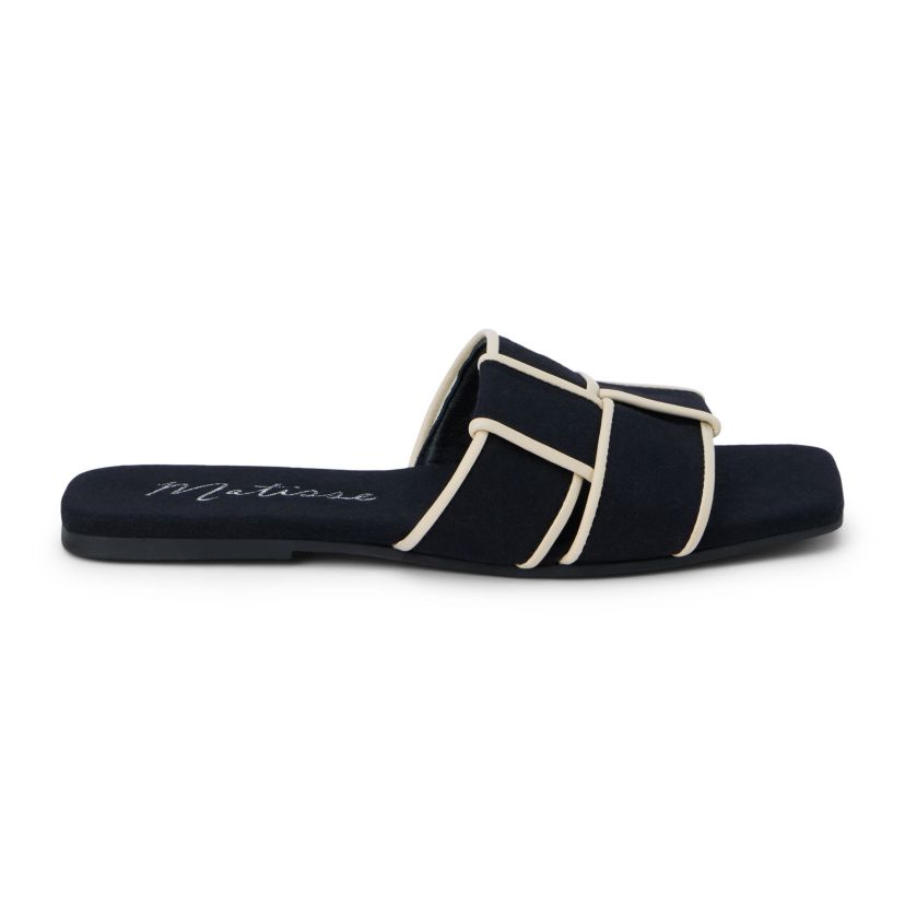 Flat sandal with woven upper.