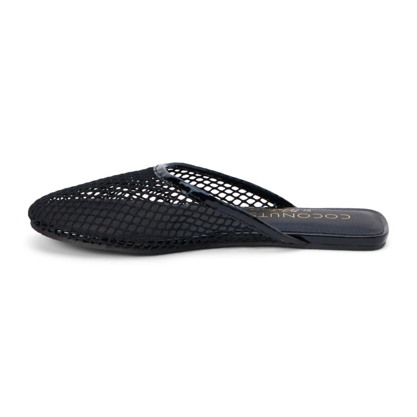 Vegan, flat mule.