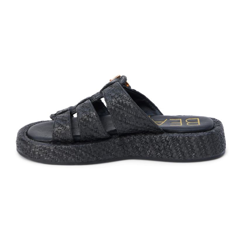 Vegan fisherman-style sandal.