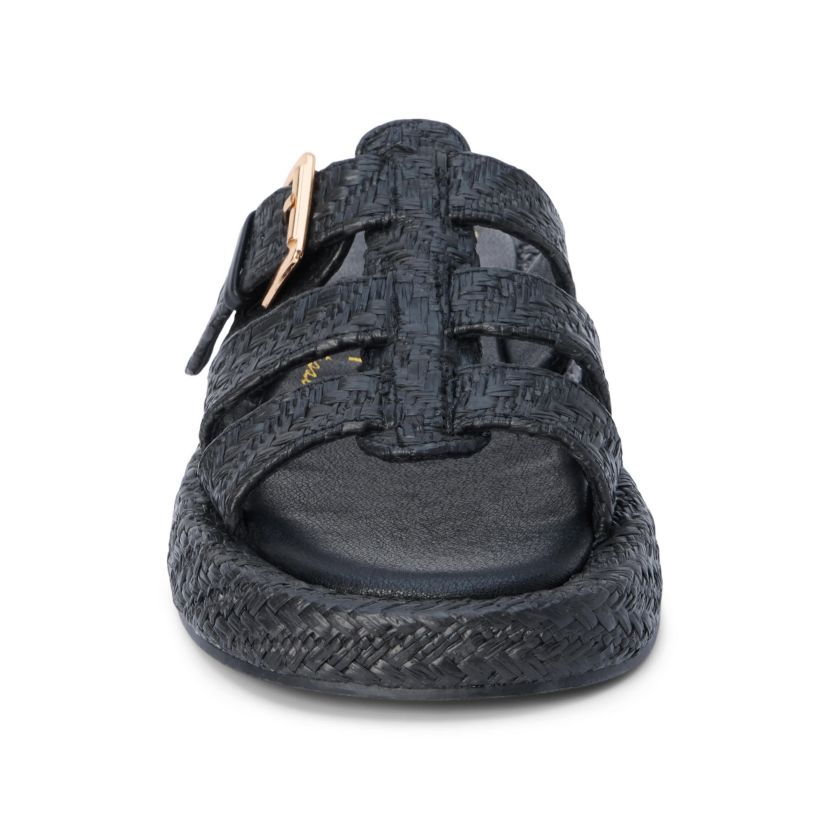 Vegan fisherman-style sandal.