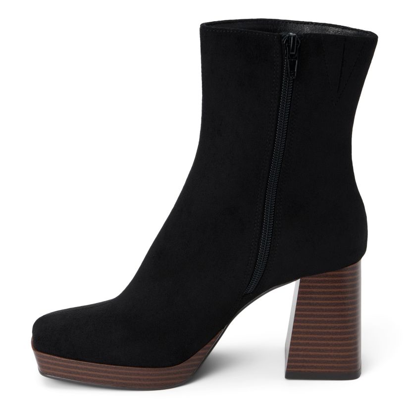 Platform anke boot with a squared toe.