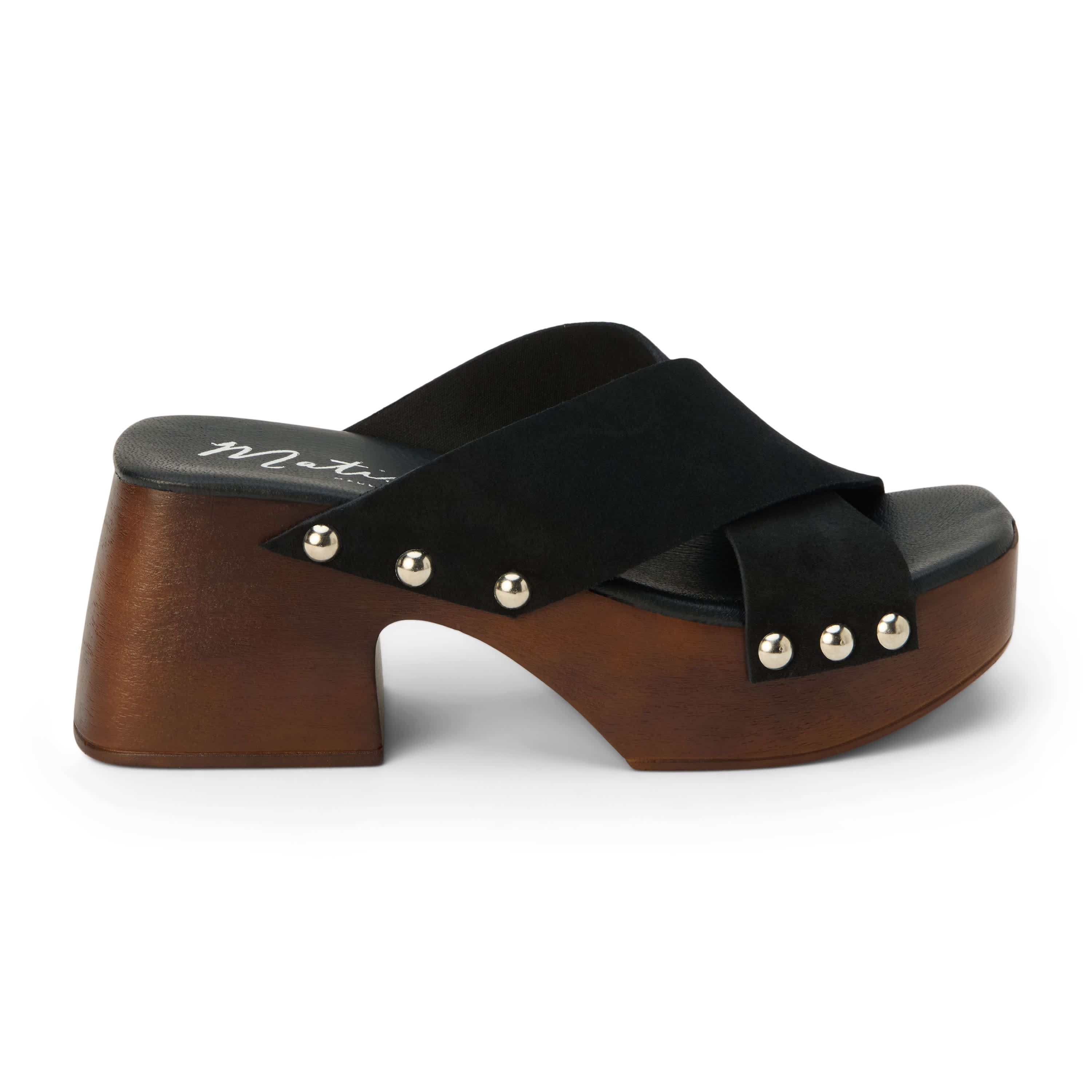 Criss-cross clog sandal