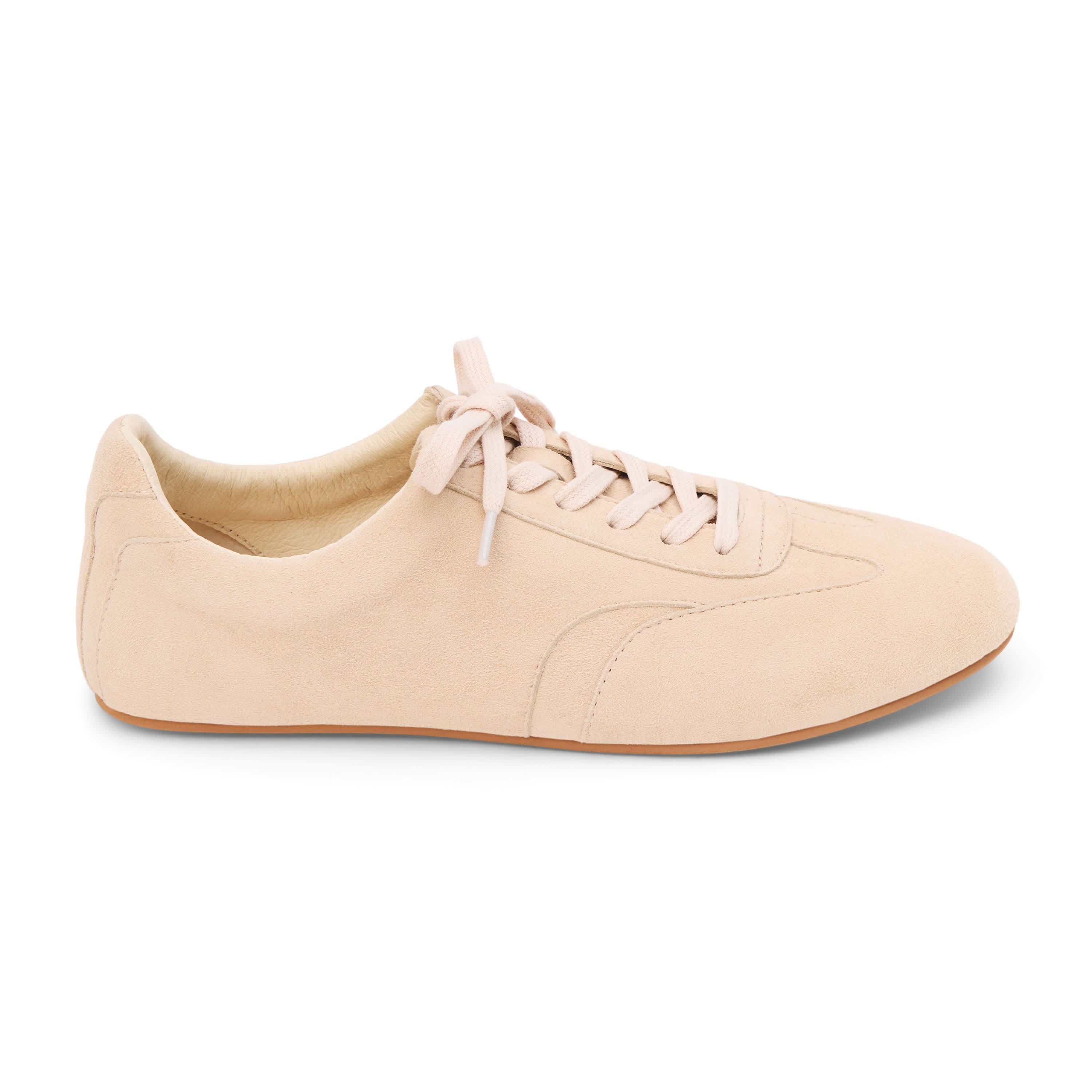 Low top sneaker