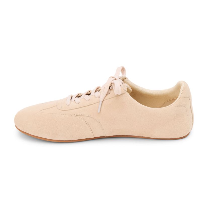 Low top sneaker