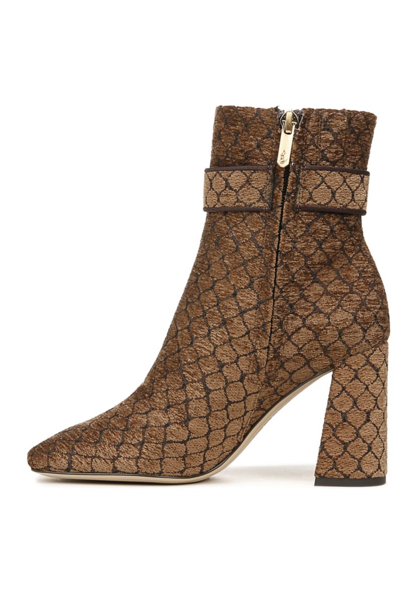 Corinne Boots