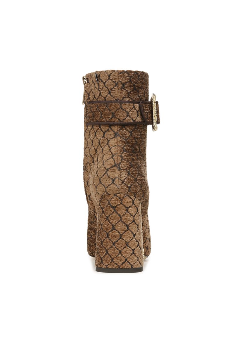 Corinne Boots