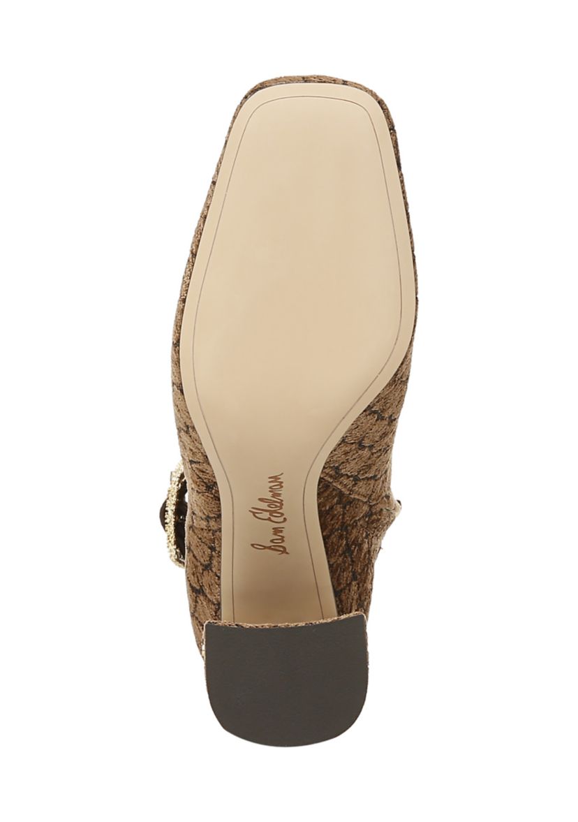 Corinne Boots
