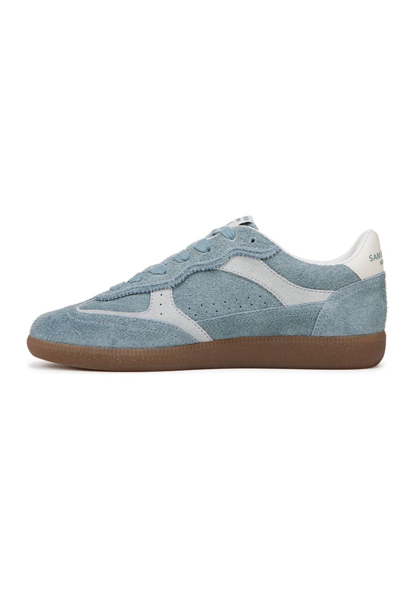 Kallen Sneakers