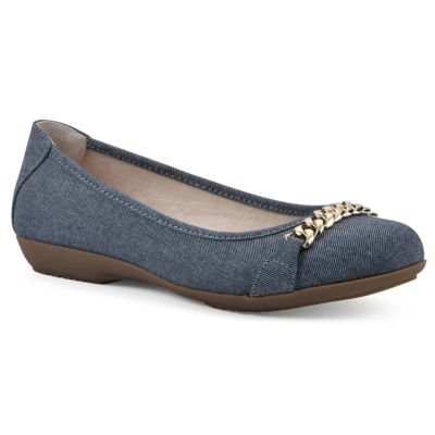 Cliffs by White Mountain Women's Charmed Ballet Flat, 8.5W
