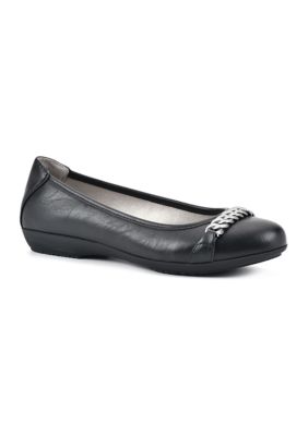 Cliffs by White Mountain Women's Charmed Ballet Flat, 7.5W