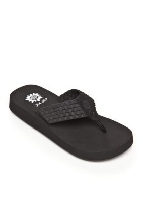 ladies woven sandals