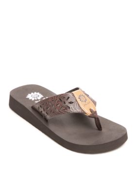 belk yellow sandals