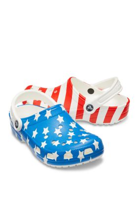 flag crocs mens