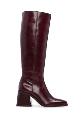 VINCE CAMUTO Alolison Bootie