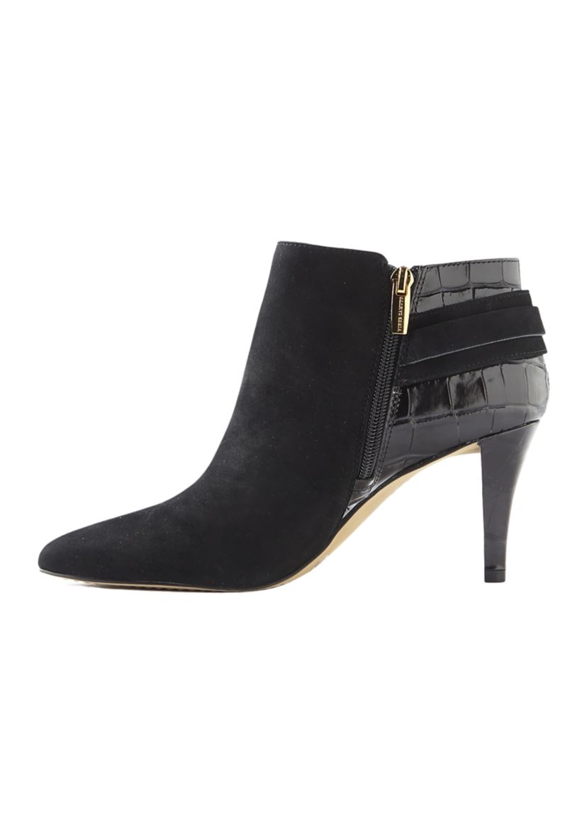 Selmente Booties