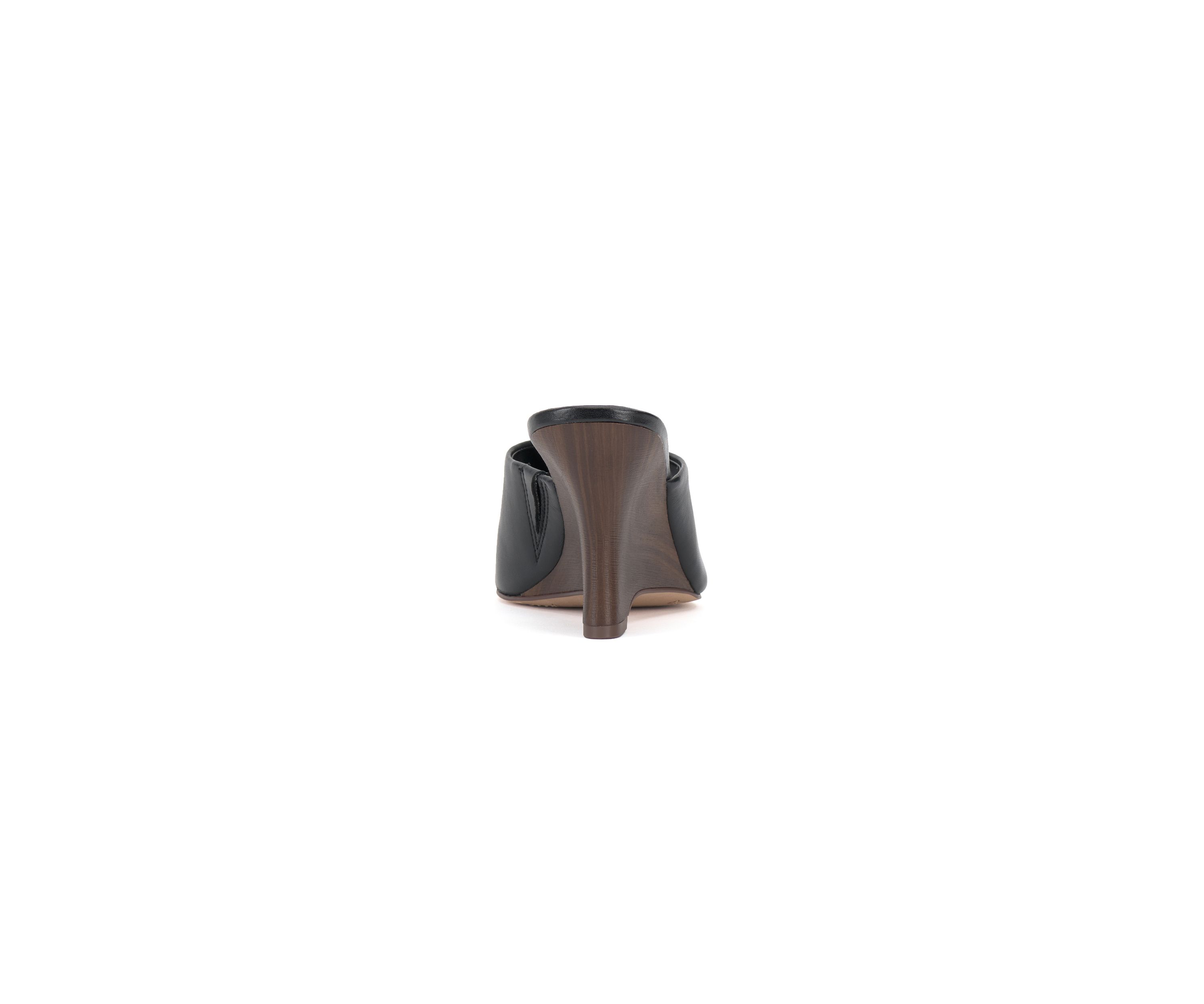 Vilty Sandals