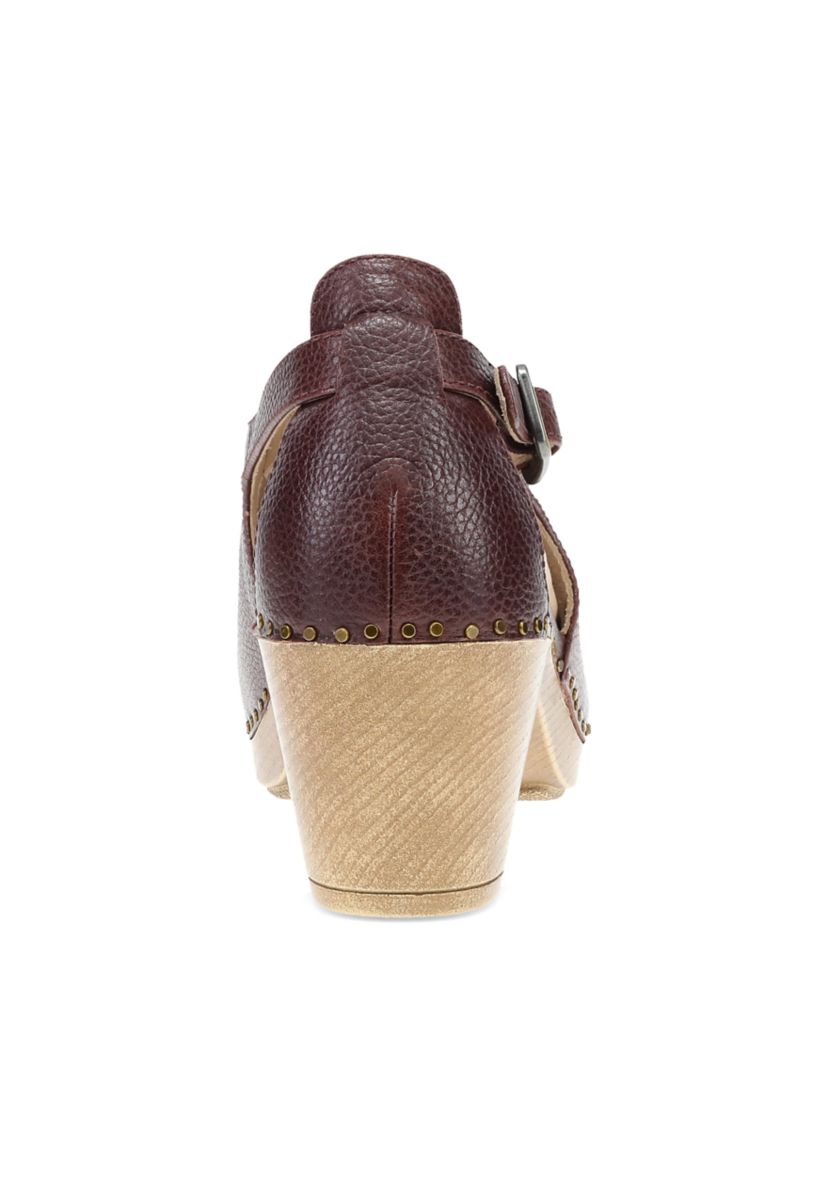 Sassy Heeled Clogs