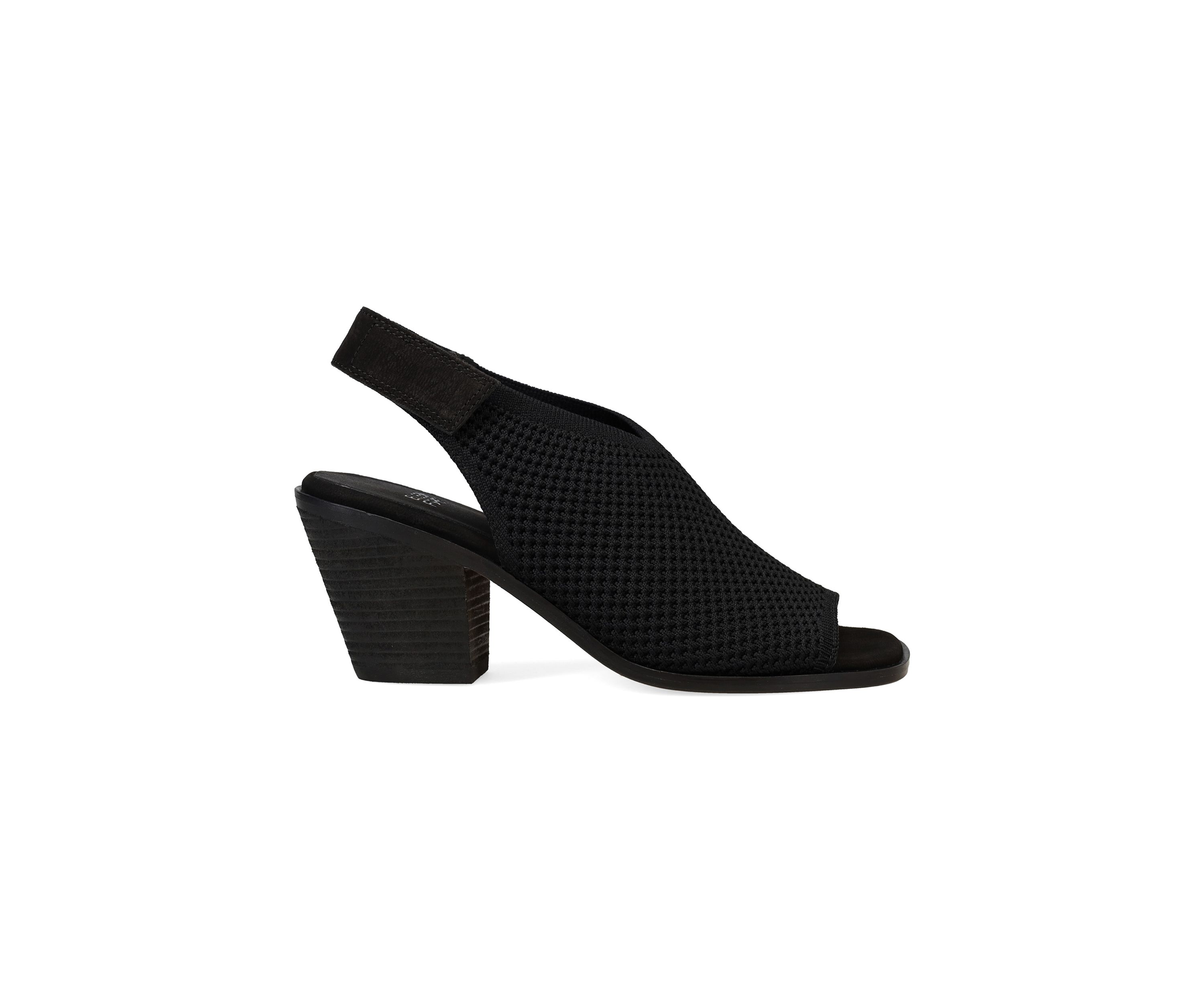 Avil Sandals