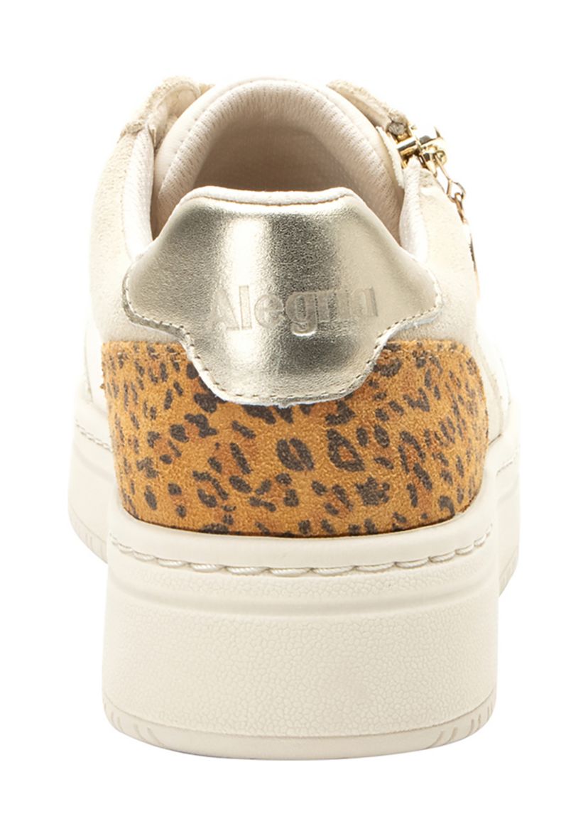 Averie Sneakers