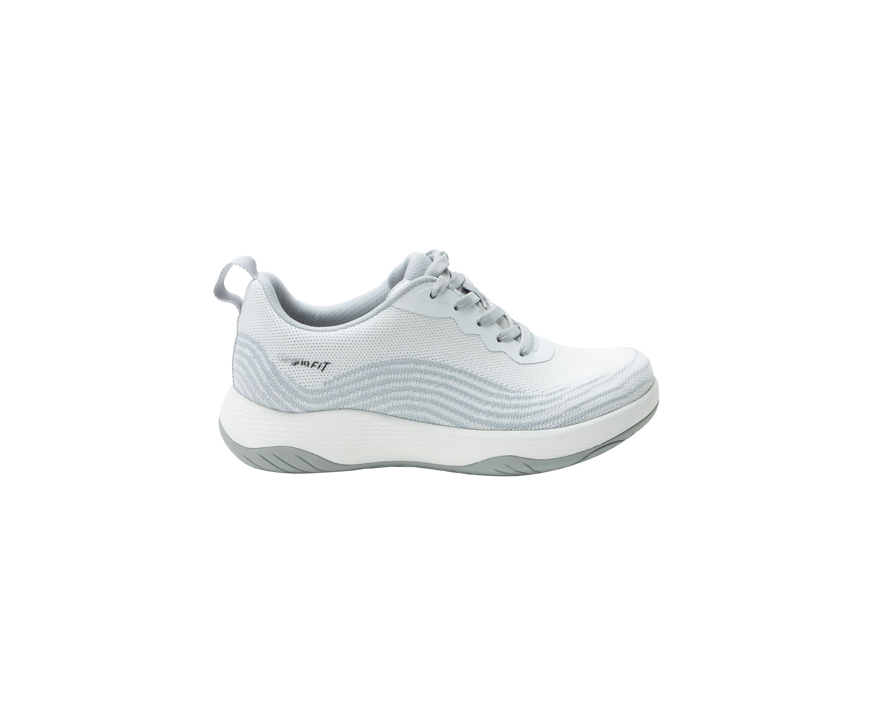 IN8 Sneakers