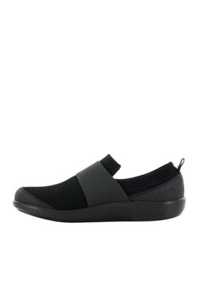 Qwik Slip On Sneakers