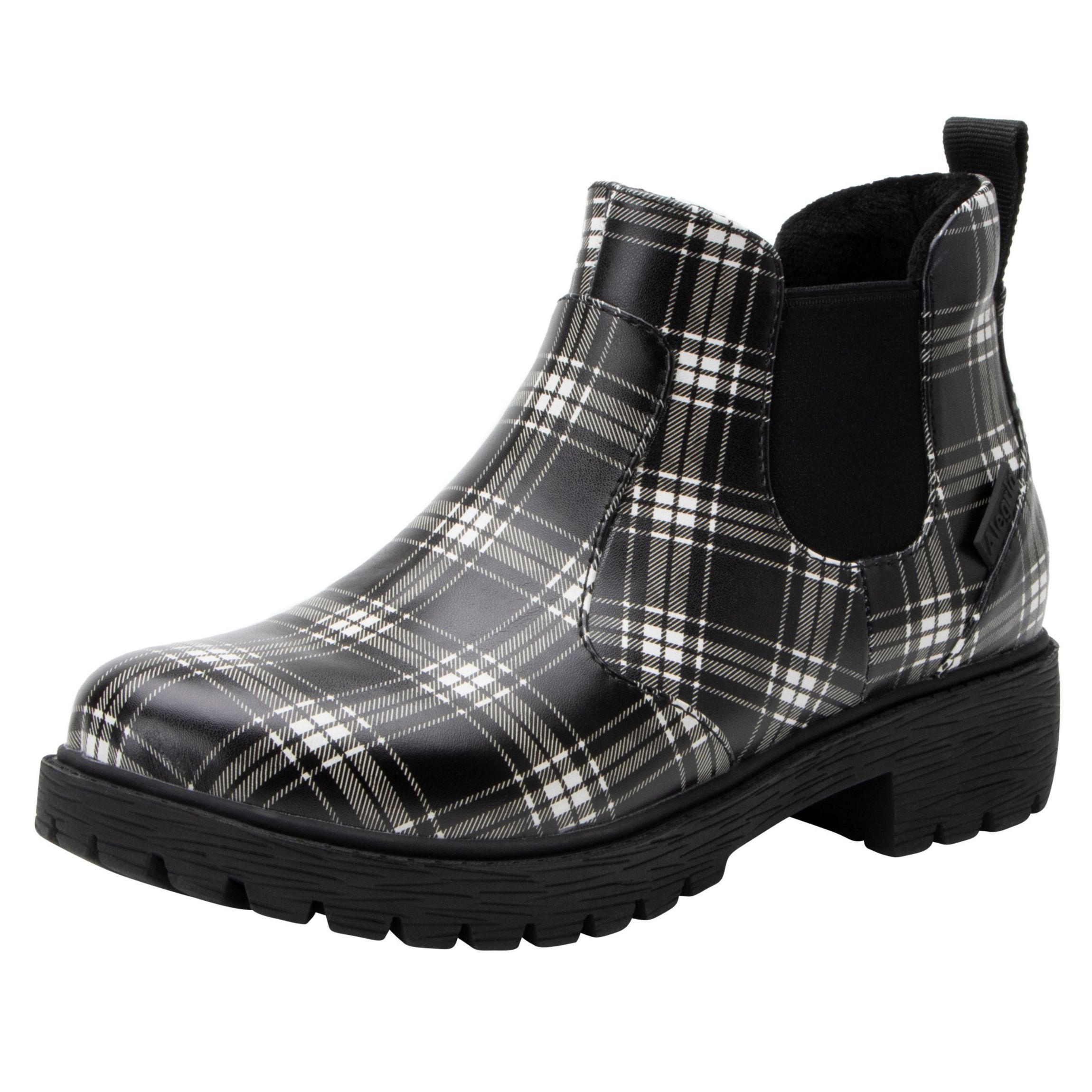 Rowen Black Chelsea Boots
