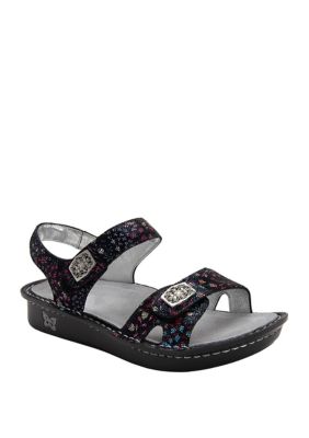 belk sandals heels