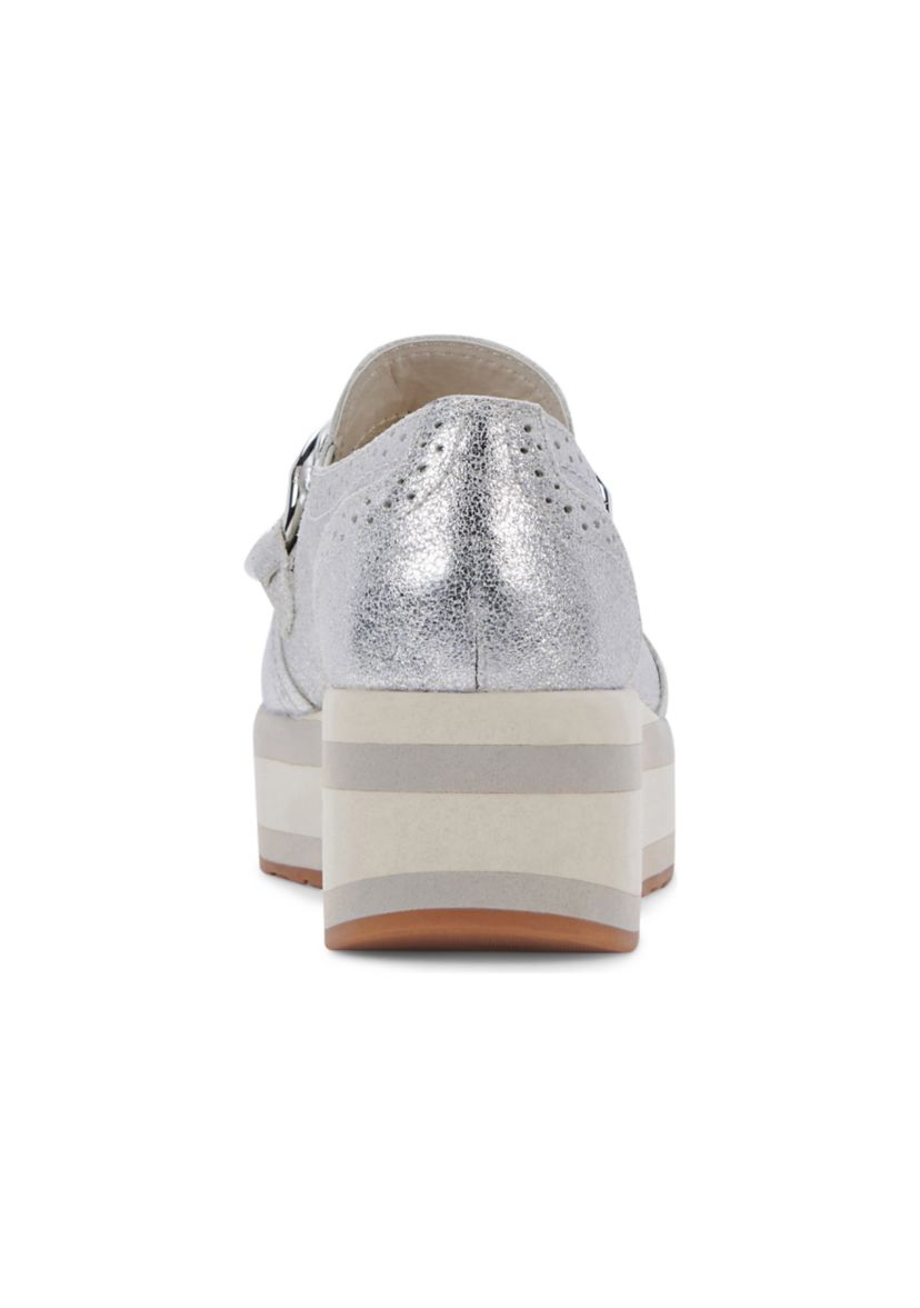 JHenee Sneakers