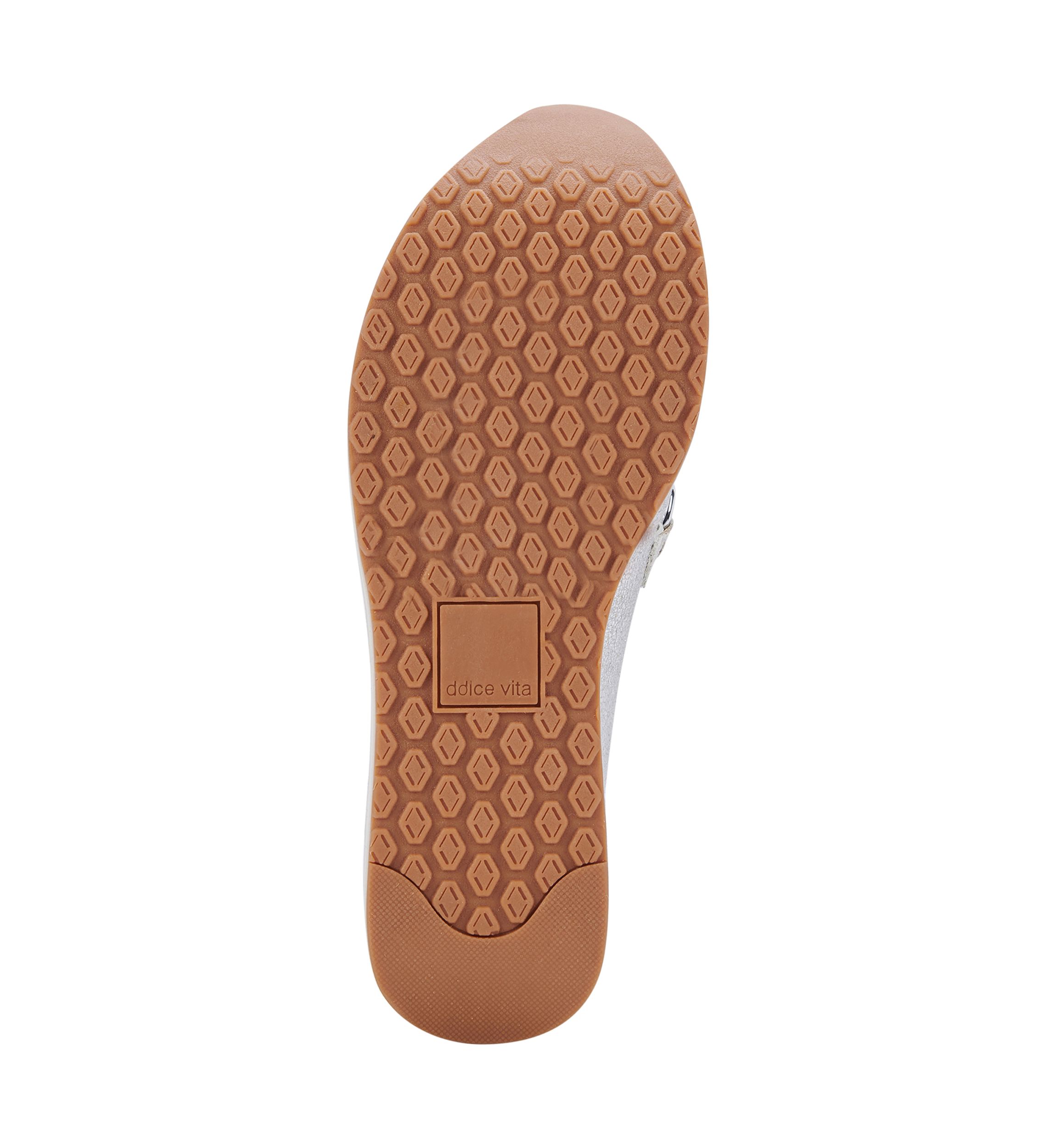JHenee Sneakers