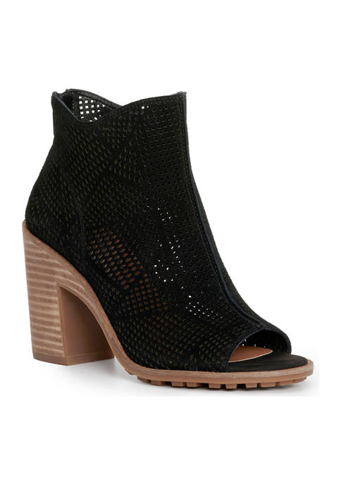 Lucky Brand Vacob Perforated Sandals