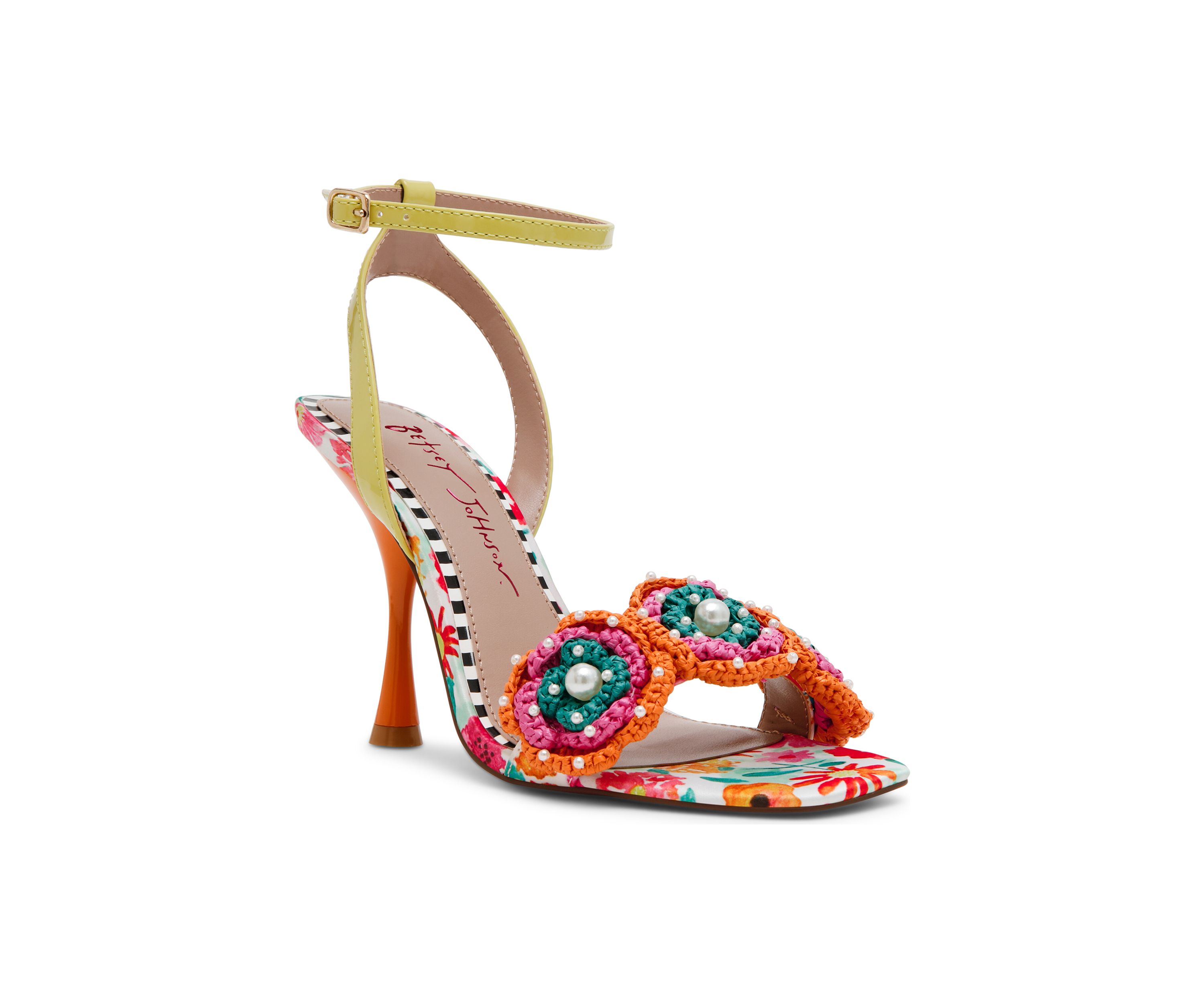 Ainsleyy Sandals