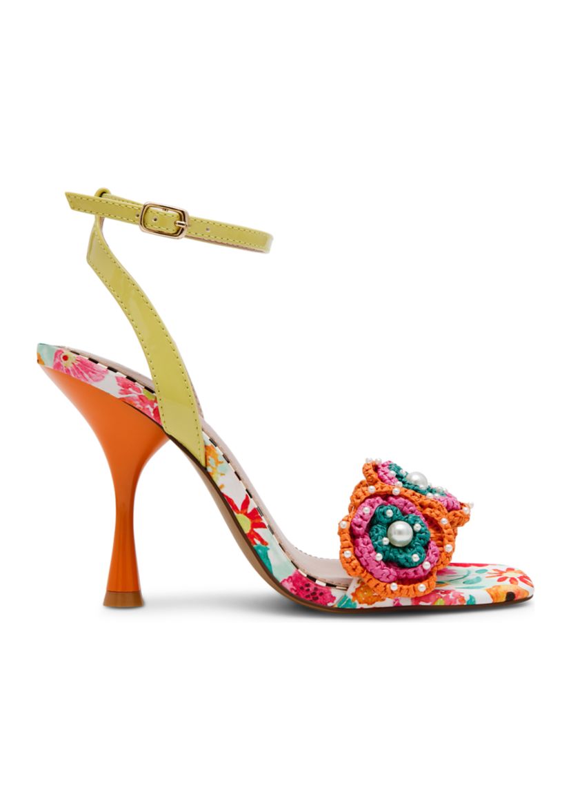 Ainsleyy Sandals