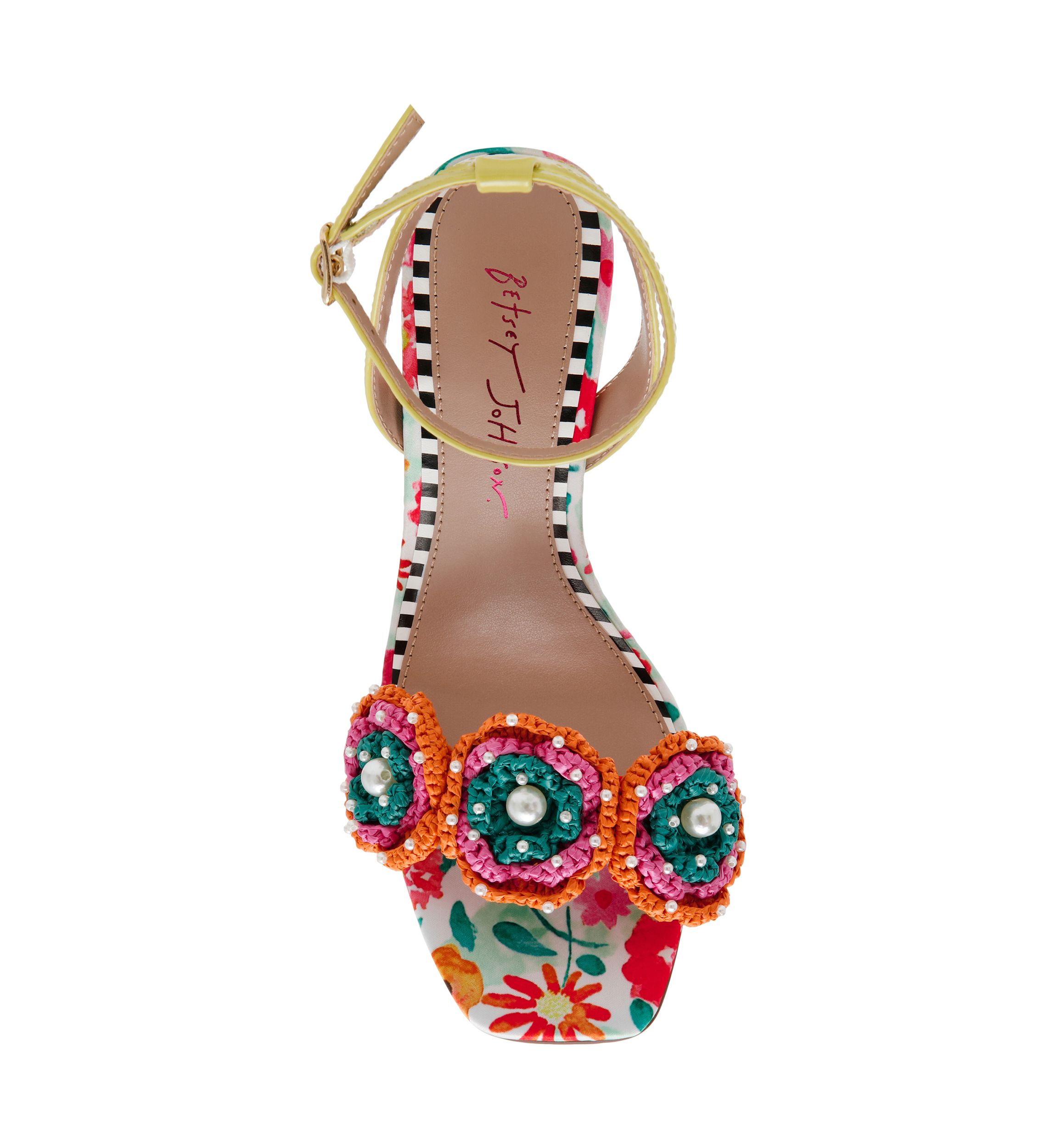 Ainsleyy Sandals