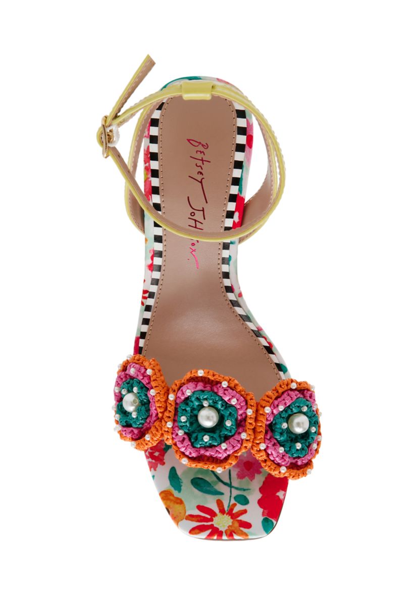 Ainsleyy Sandals