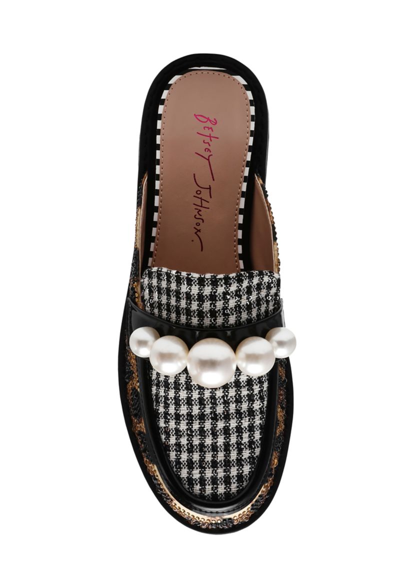 Norah Mules